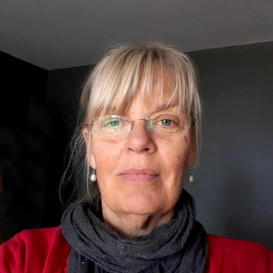 Yara Hartkoorn, Level 2 QHHT Practitioner in the Forest of Dean